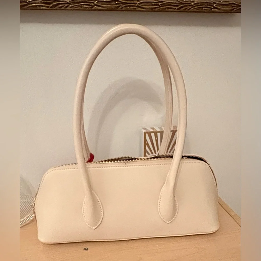 Urban Expressions Oatmilk Double Handle Handbag with Red Heart Zipper Pouch NWT - Picture 6 of 7